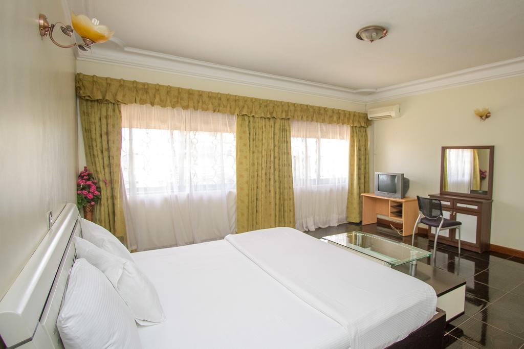 Alfa Hotel Munyonyo Kampala Buitenkant foto