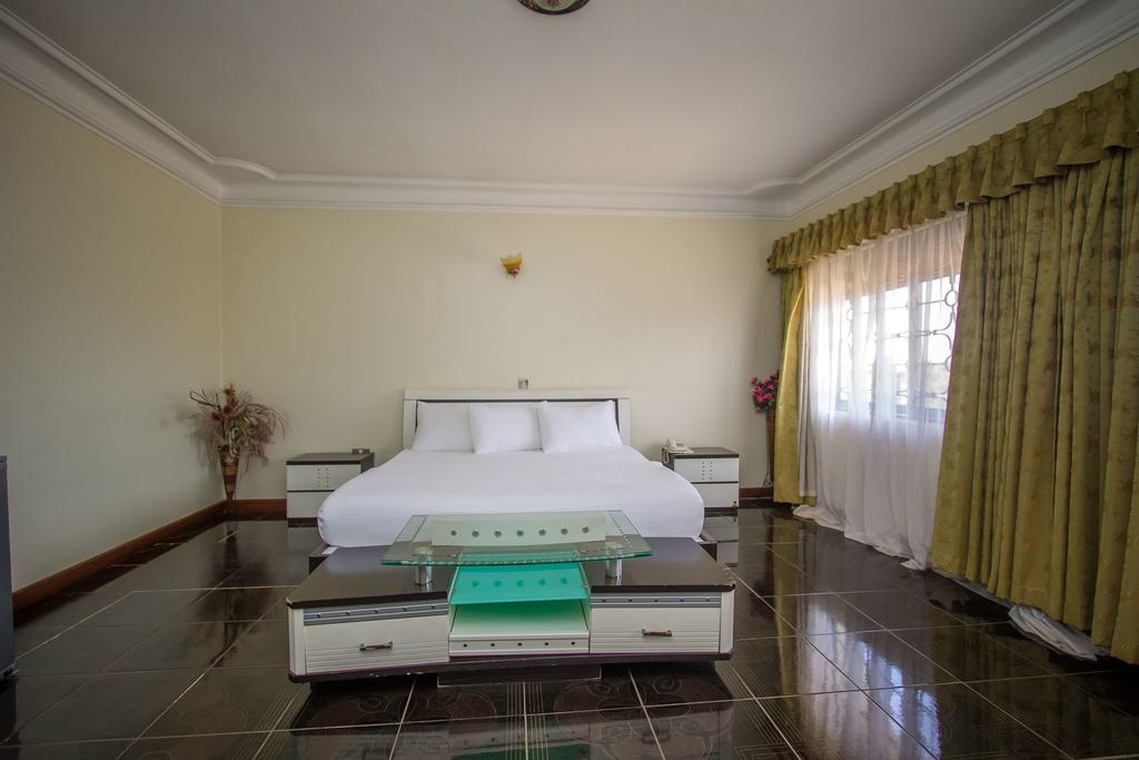 Alfa Hotel Munyonyo Kampala Buitenkant foto