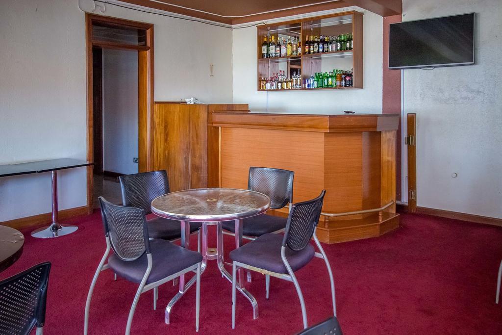 Alfa Hotel Munyonyo Kampala Buitenkant foto