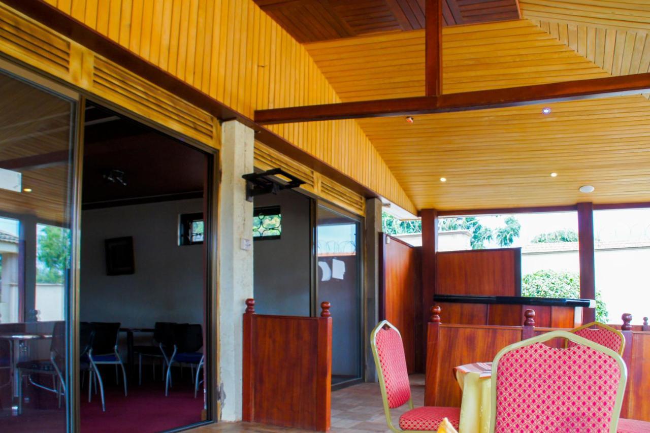 Alfa Hotel Munyonyo Kampala Buitenkant foto