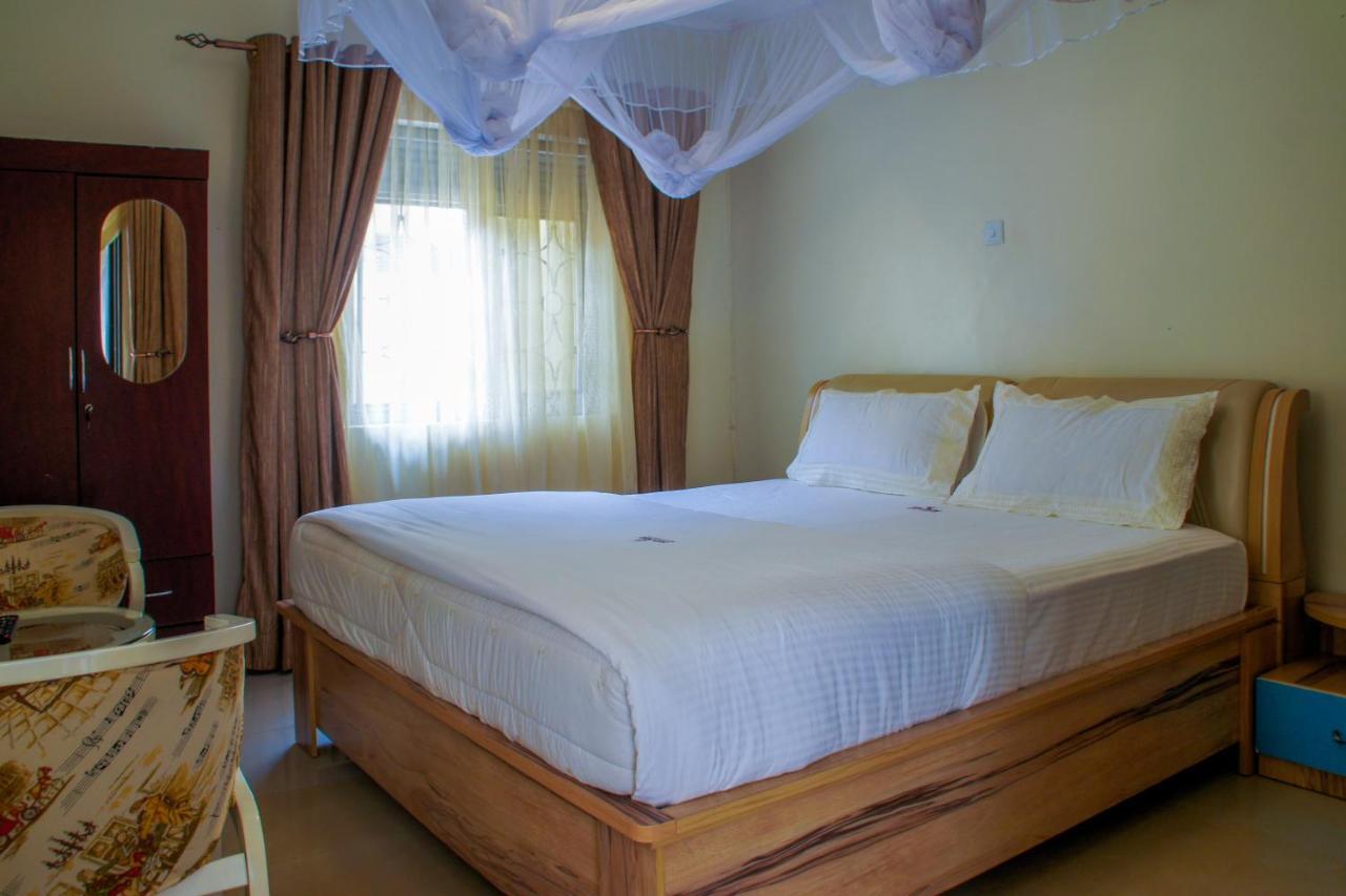 Alfa Hotel Munyonyo Kampala Buitenkant foto